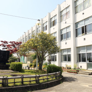 市立 西陵小学校